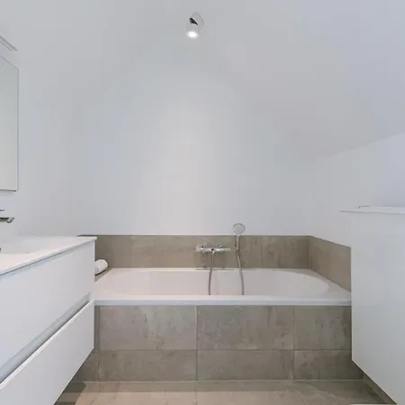 Huswell - Beautiful On A Great Location In Apartament *